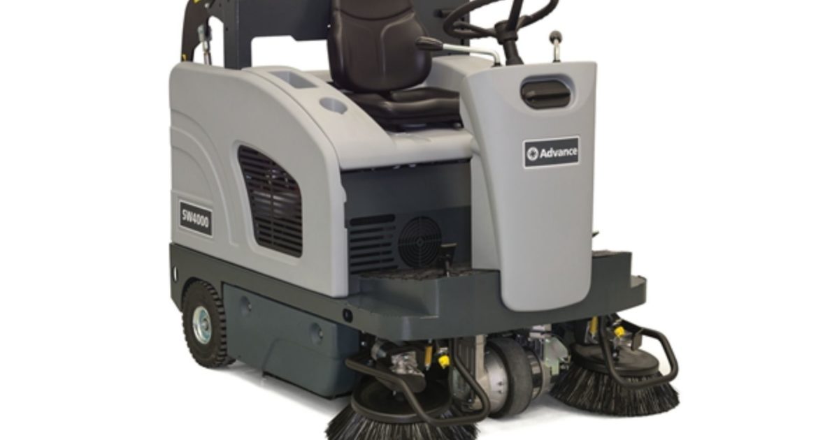 Nilfisk SW4000 Ride-On Sweeper Gallery 1