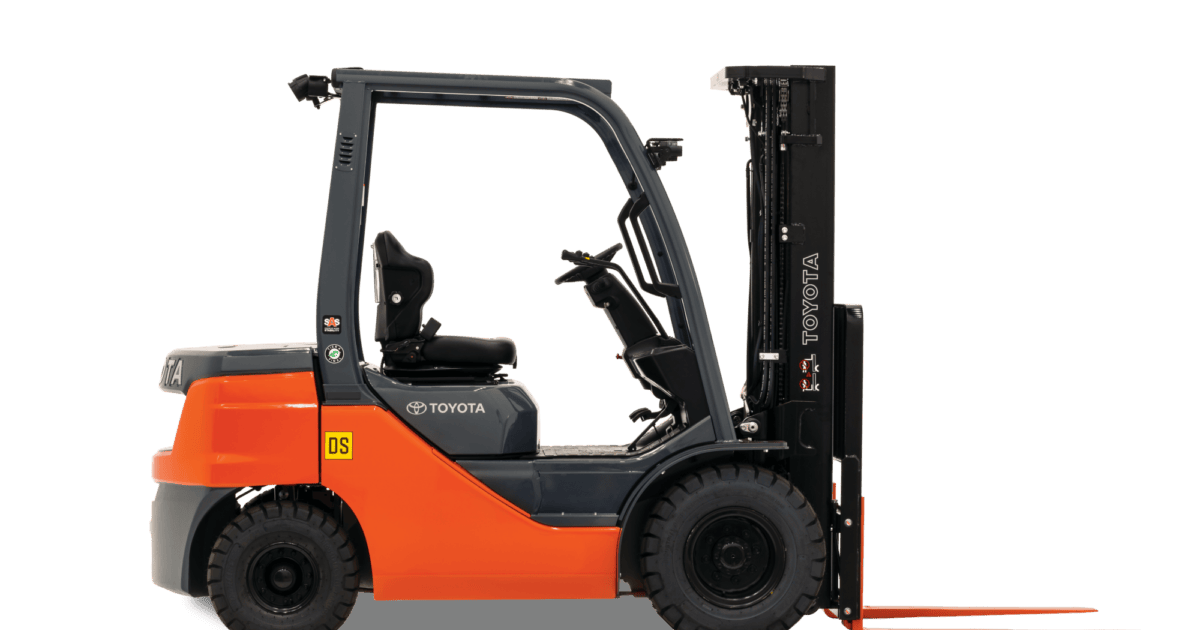 Core IC Pneumatic Forklift Gallery 1